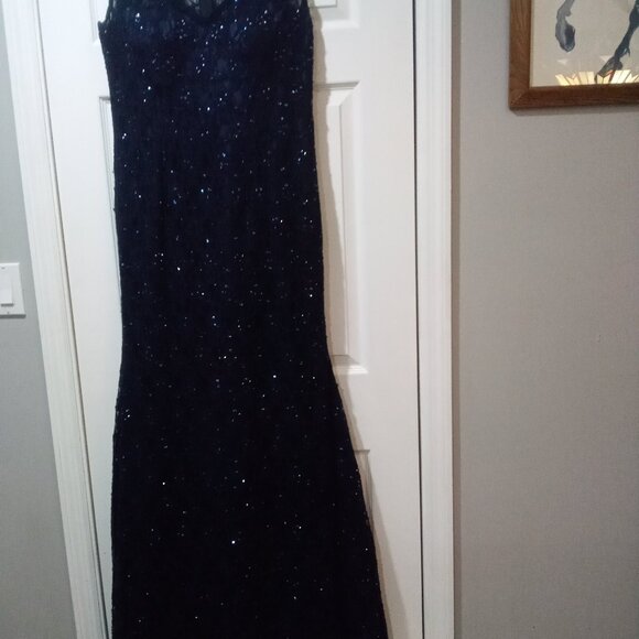 Woman's Gown - Picture 1 of 5